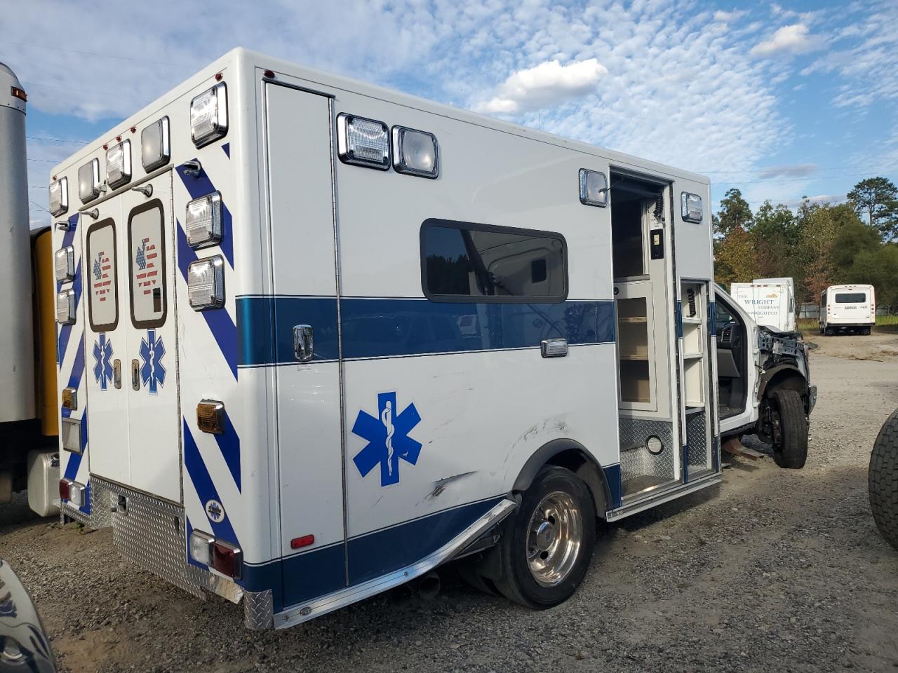 2017 Ford F450 - Image 3