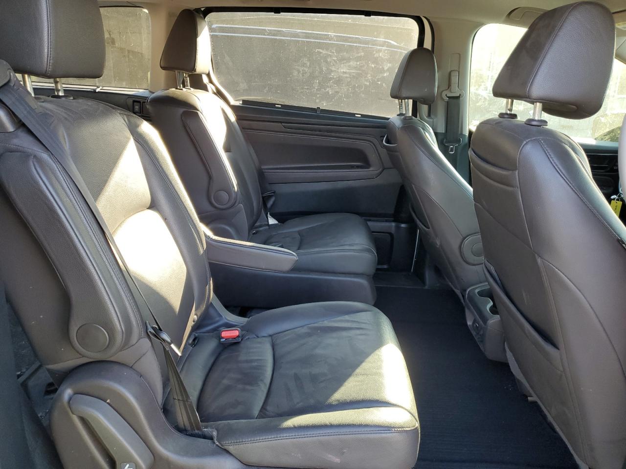 2018 Honda Odyssey - Image 11