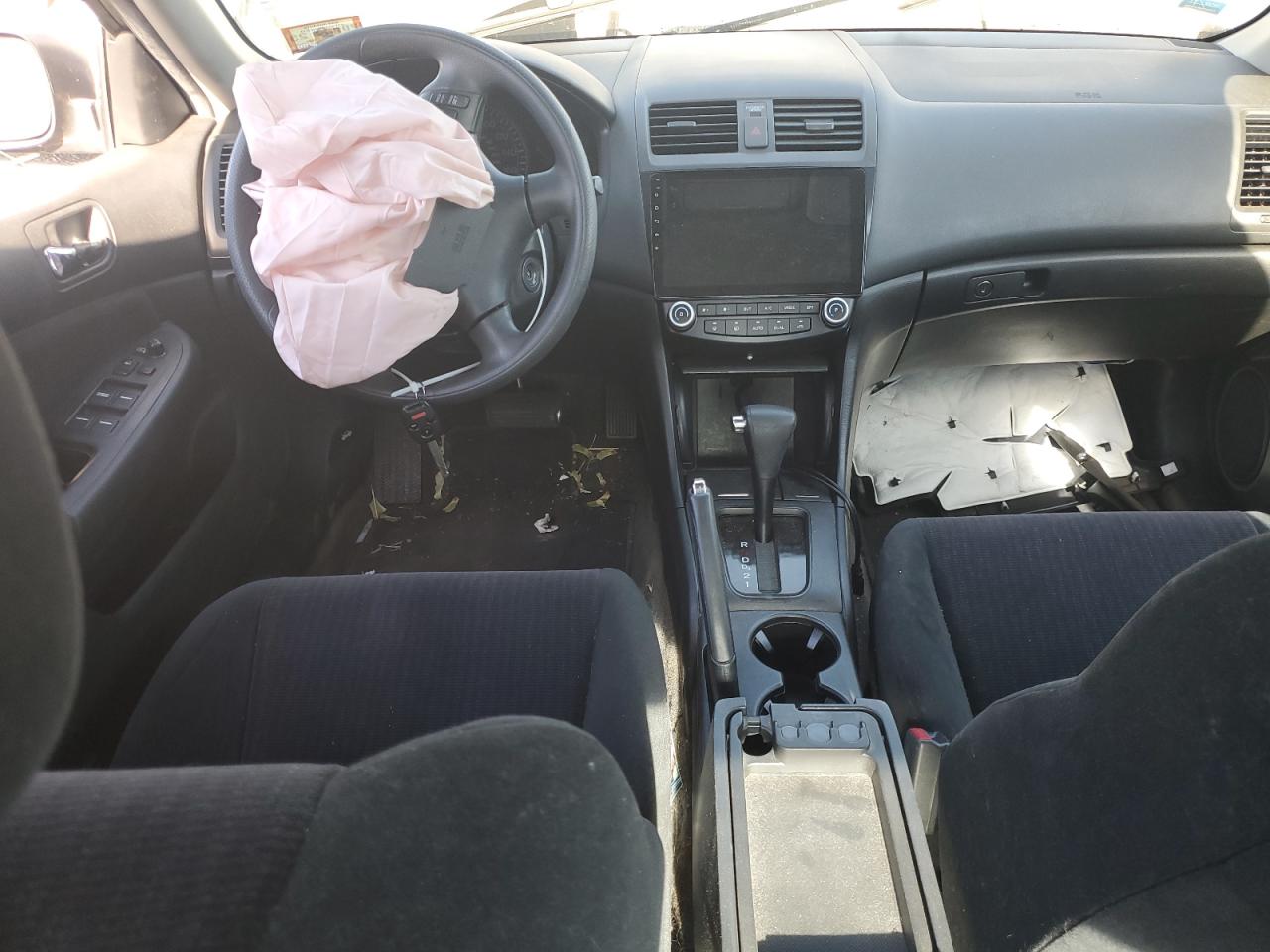 2005 Honda Accord - Image 8