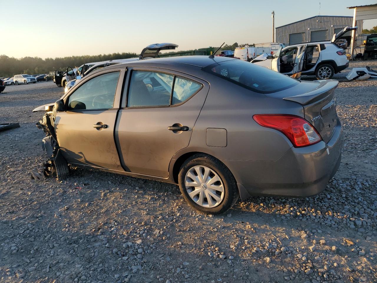 2015 Nissan Versa - Image 2