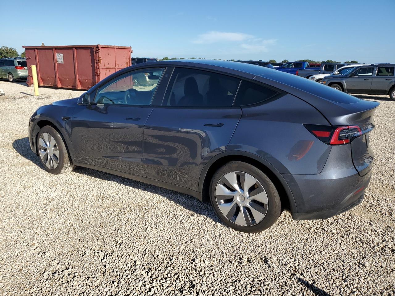 7SAYGDEE2PA083551 2023 TESLA MODEL Y - Image 2