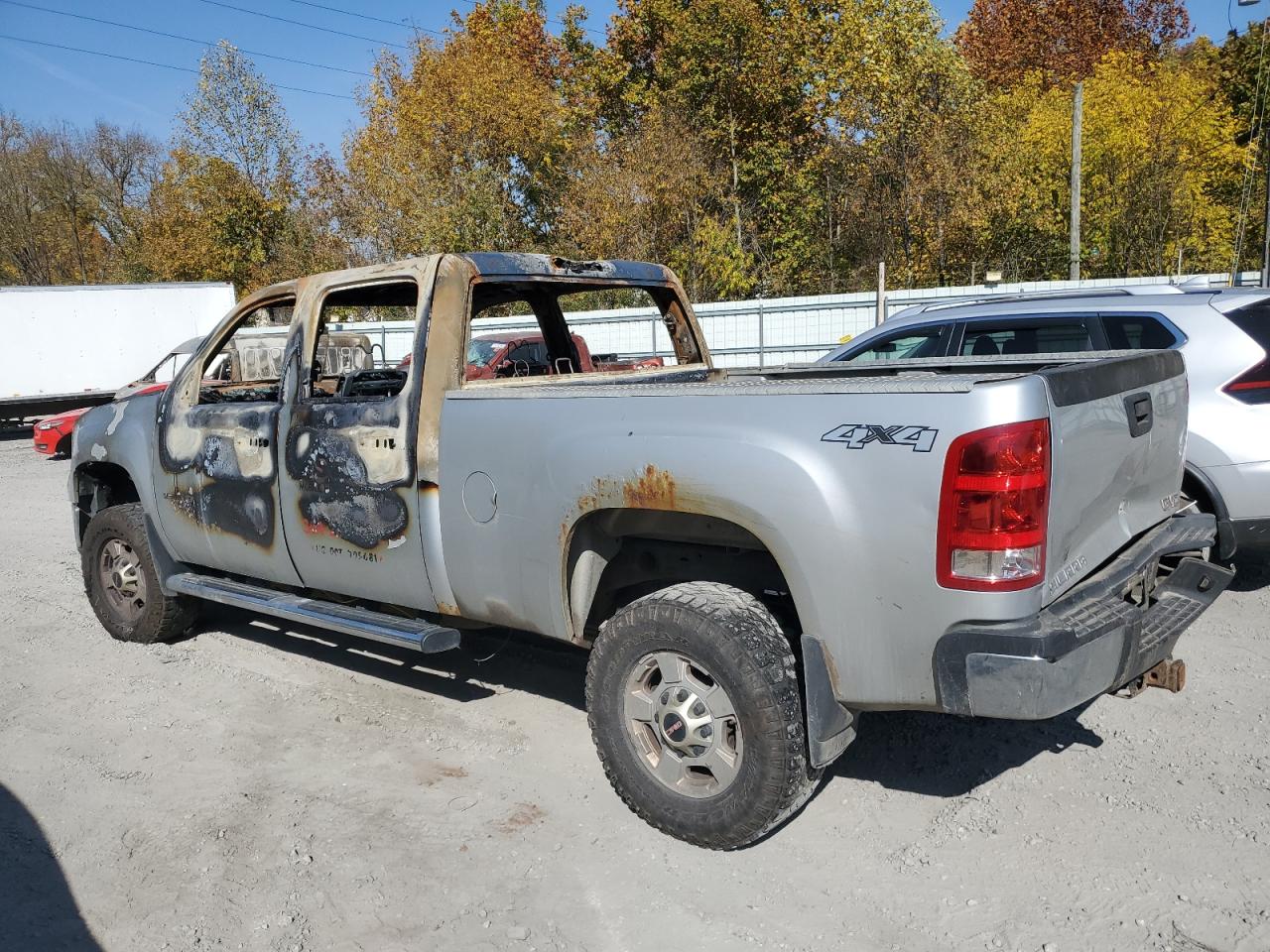 2012 GMC Sierra - Image 2