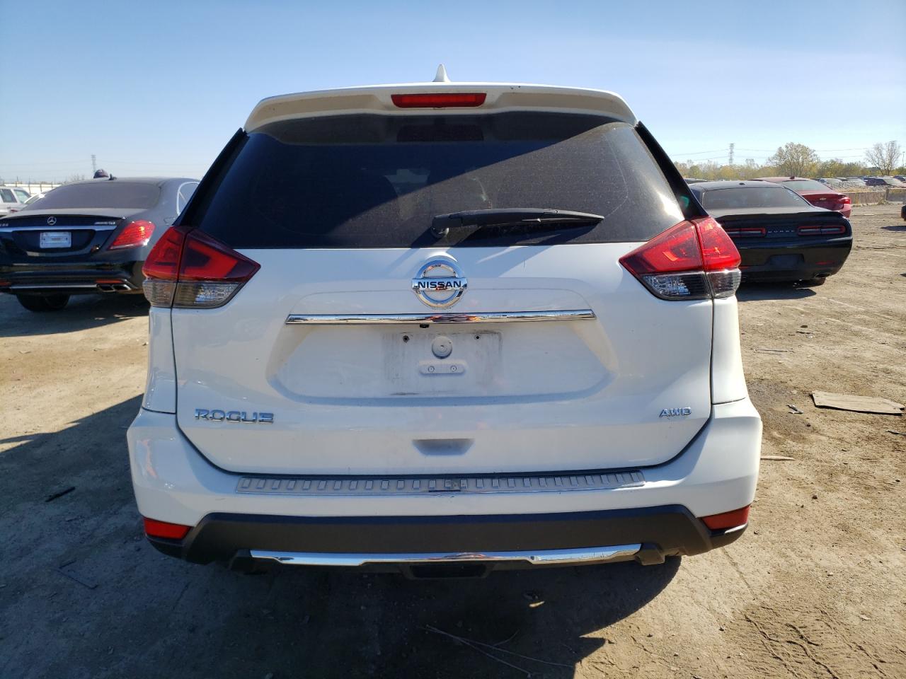 2017 Nissan Rogue S VIN: JN8AT2MV8HW026551 Lot: 76023694