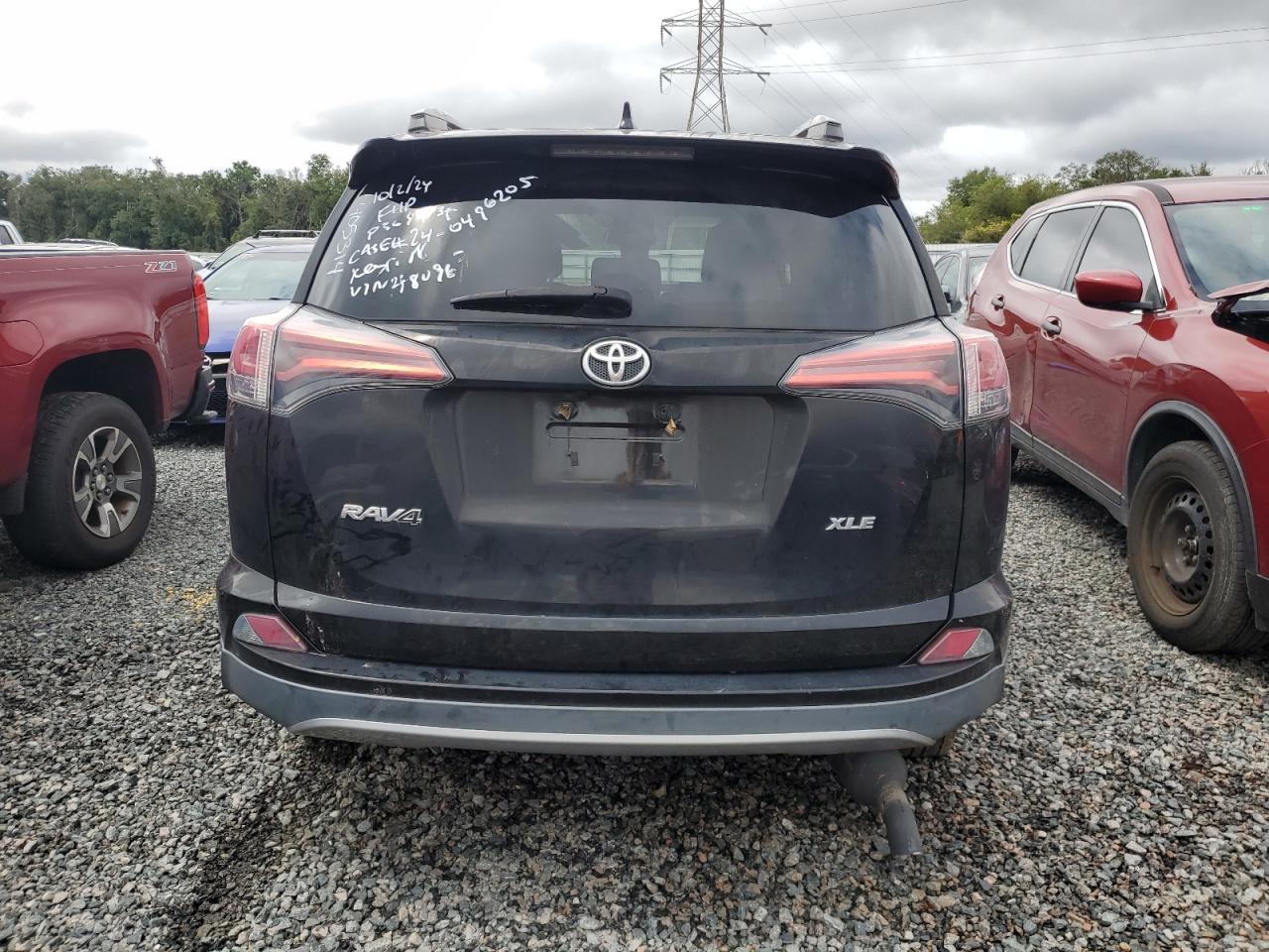 2T3WFREV9JW480960 2018 Toyota Rav4 Adventure