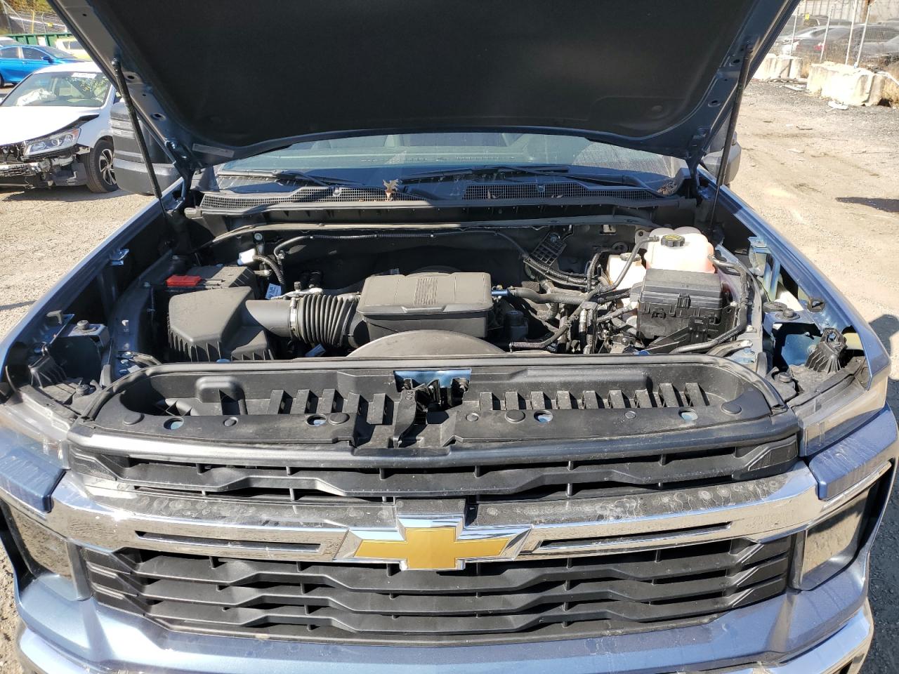 2024 Chevrolet Silverado - Image 11