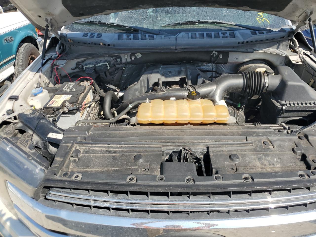 2015 Ford F-150 - Image 11