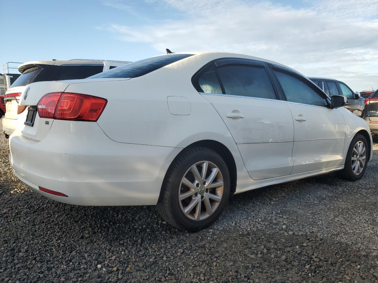 2014 Volkswagen Jetta - Image 3