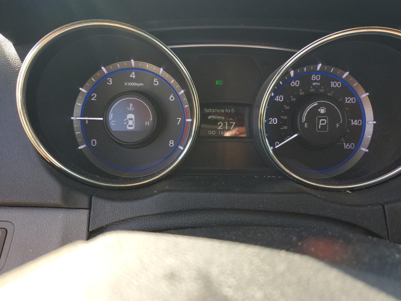 2012 Hyundai Sonata - Image 9