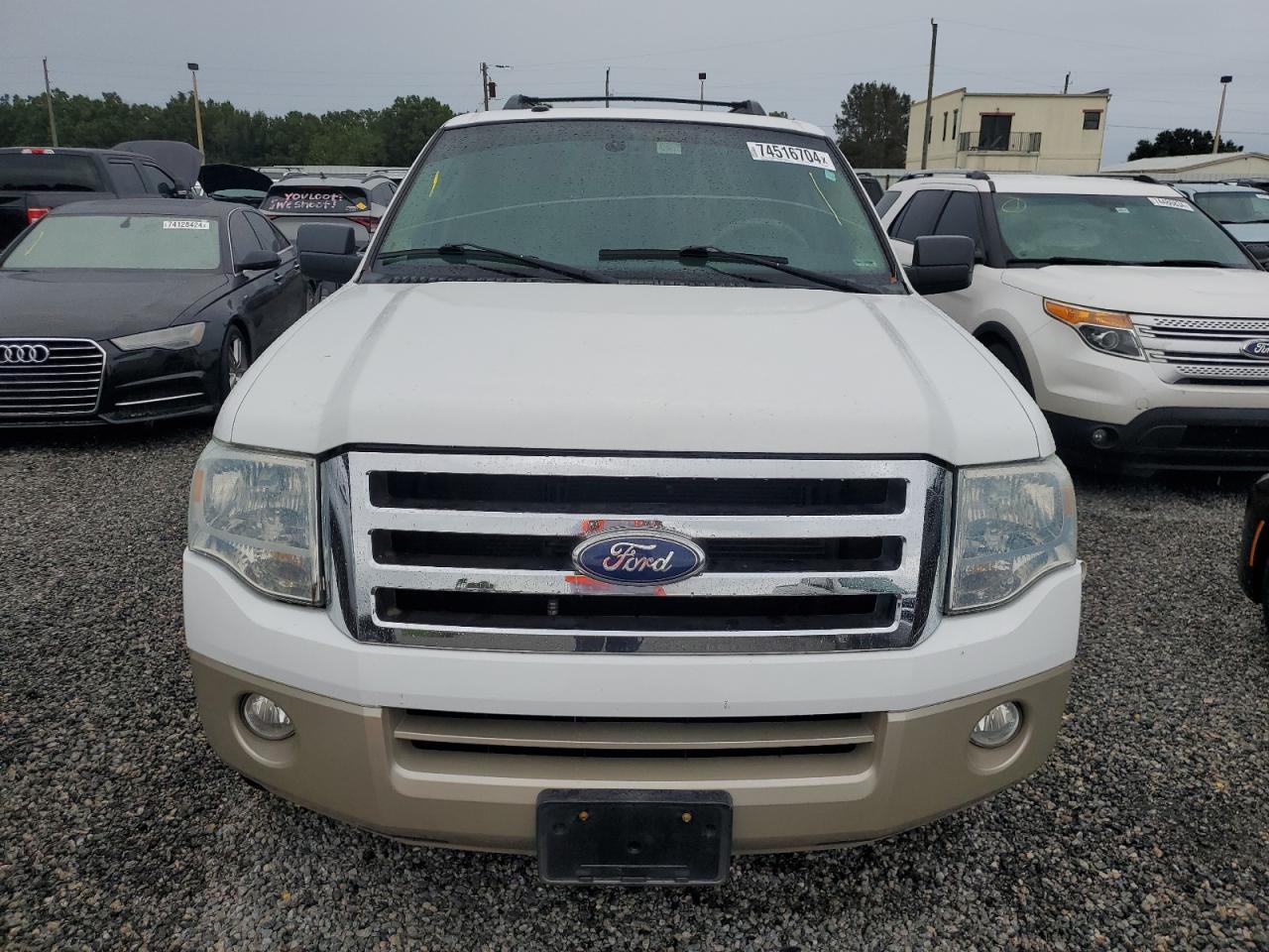 2010 Ford Expedition - Image 5