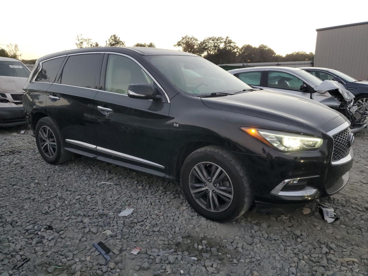 VIN 5N1DL0MN0KC508609 2019 INFINITI QX60 no.4