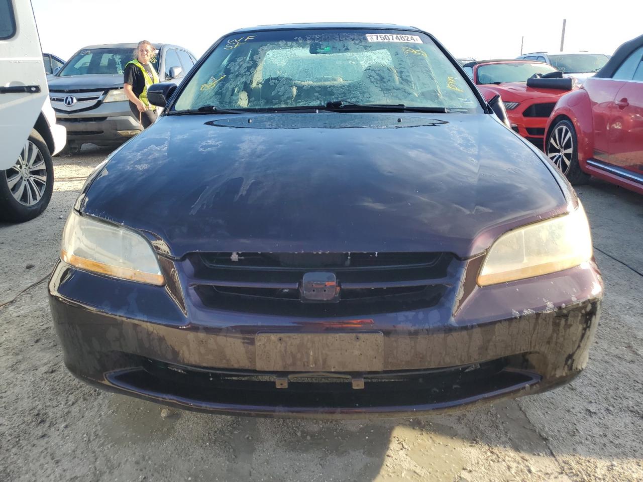 1998 Honda Accord - Image 5
