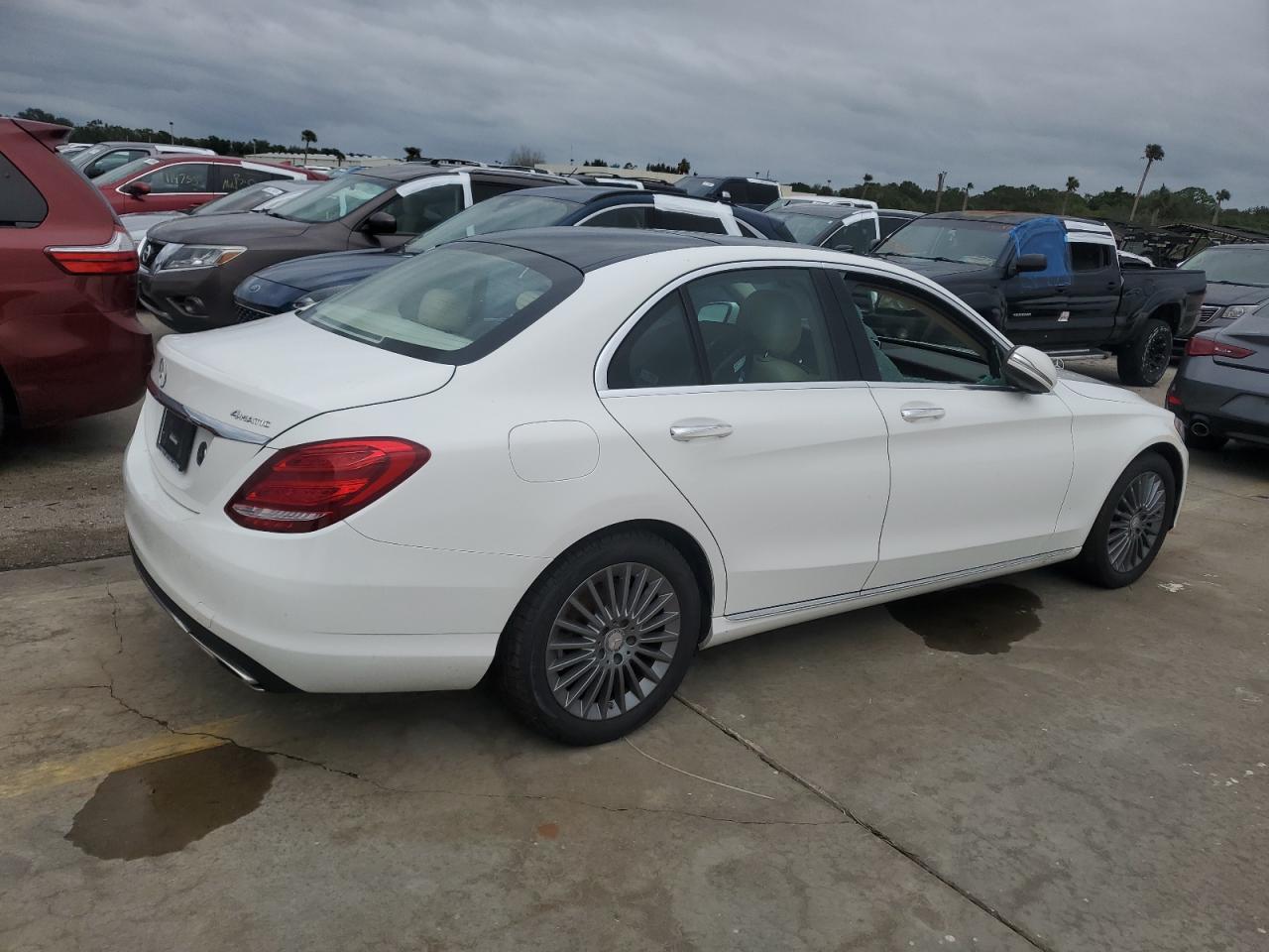 2015 Mercedes-Benz C-klasse - Image 3