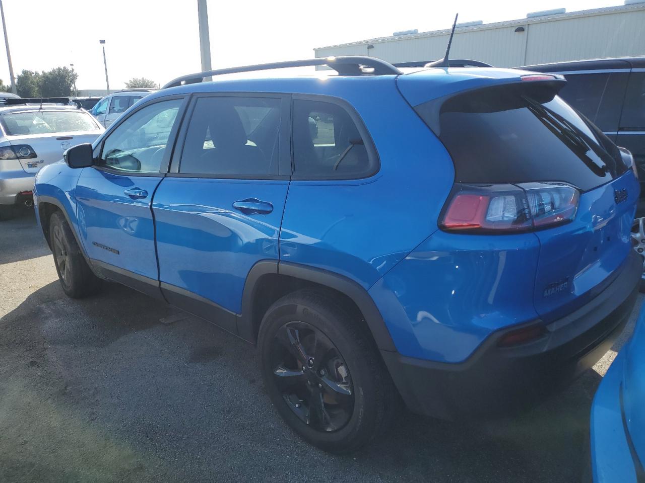 2023 Jeep Cherokee - Image 2