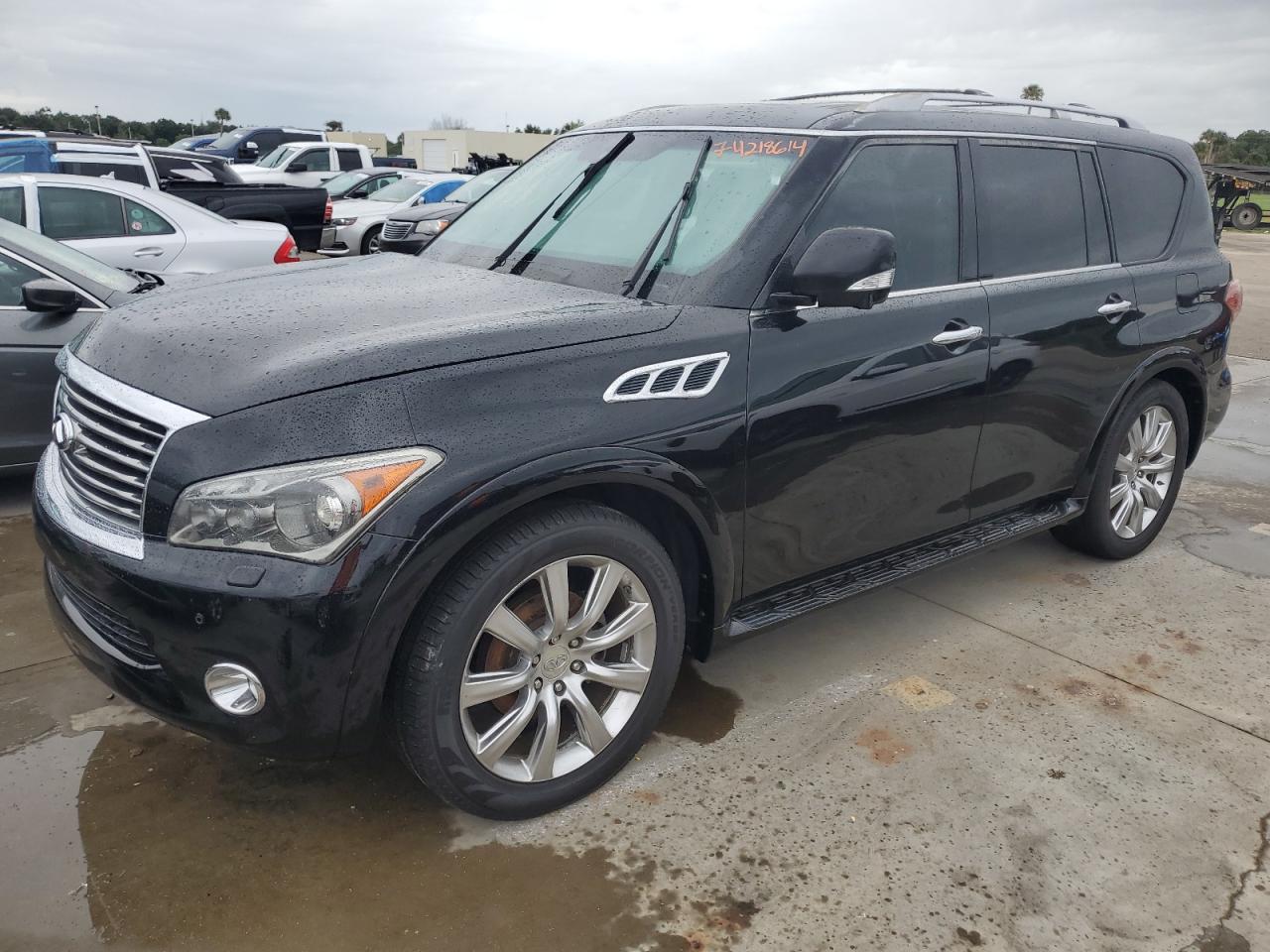 Infiniti QX56