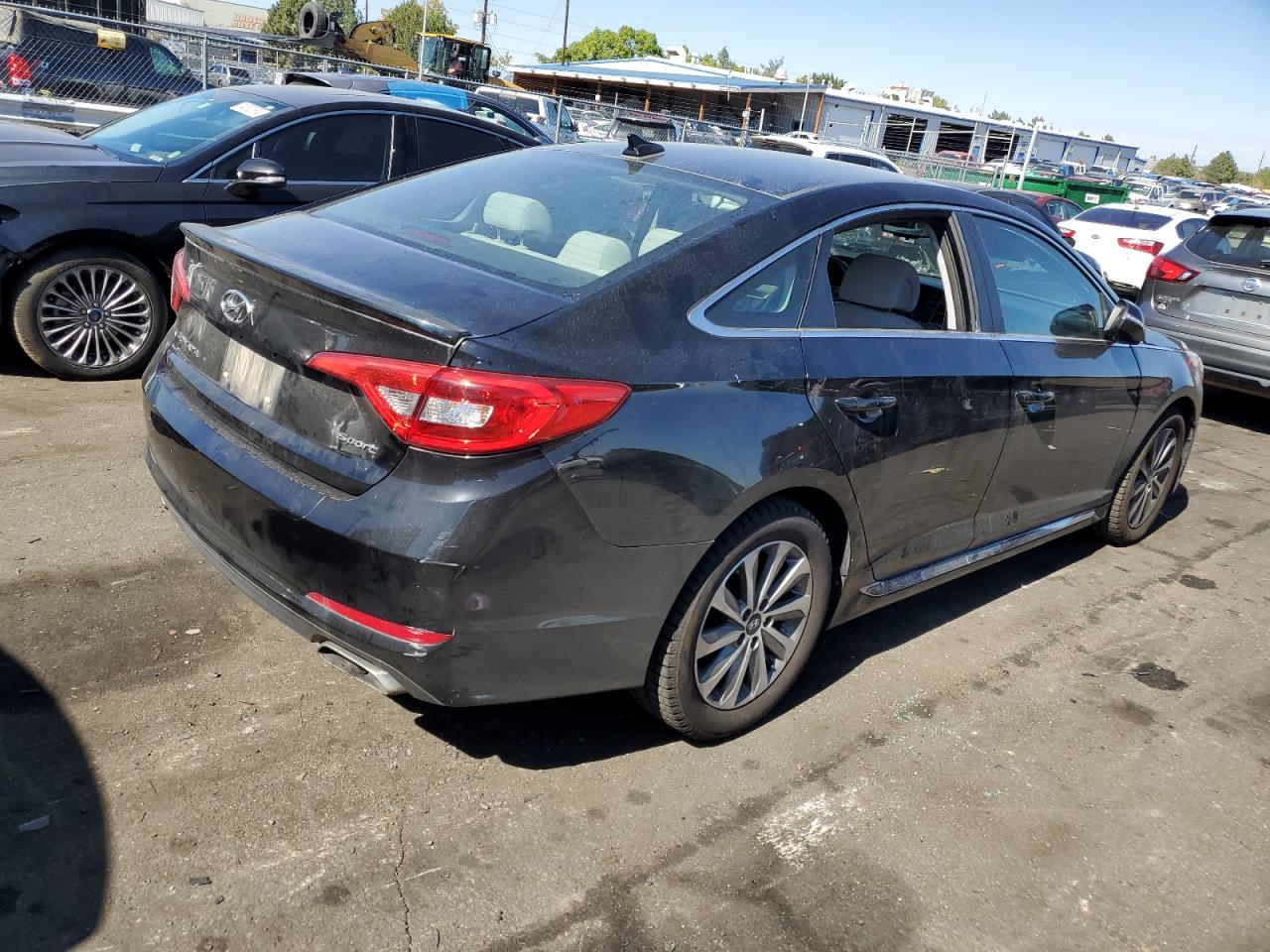 2015 Hyundai Sonata - Image 3