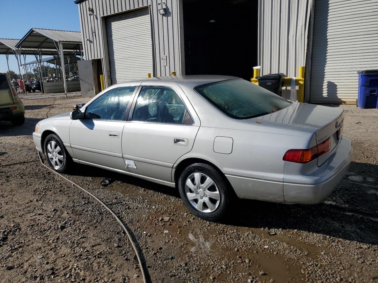 2000 Toyota Camry - Image 2