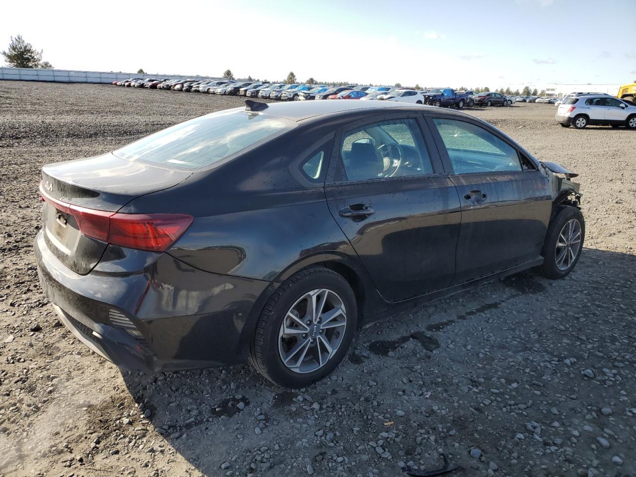 2023 Kia Forte - Image 3
