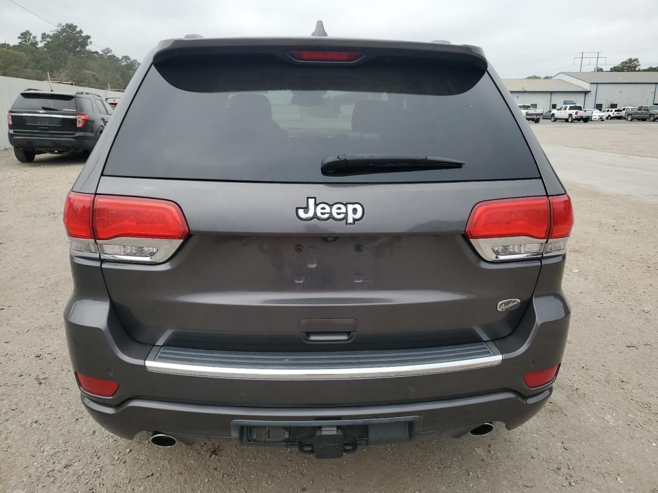 2015 Jeep Grand Cherokee Overland VIN: 1C4RJECG2FC755443 Lot: 76084654