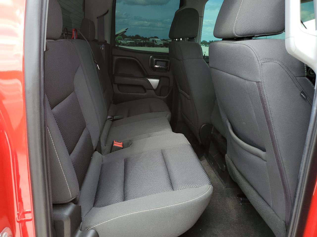 2016 Chevrolet Silverado - Image 10