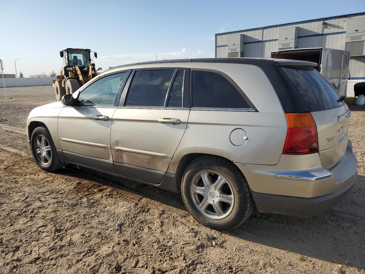 2005 Chrysler Pacifica - Image 2