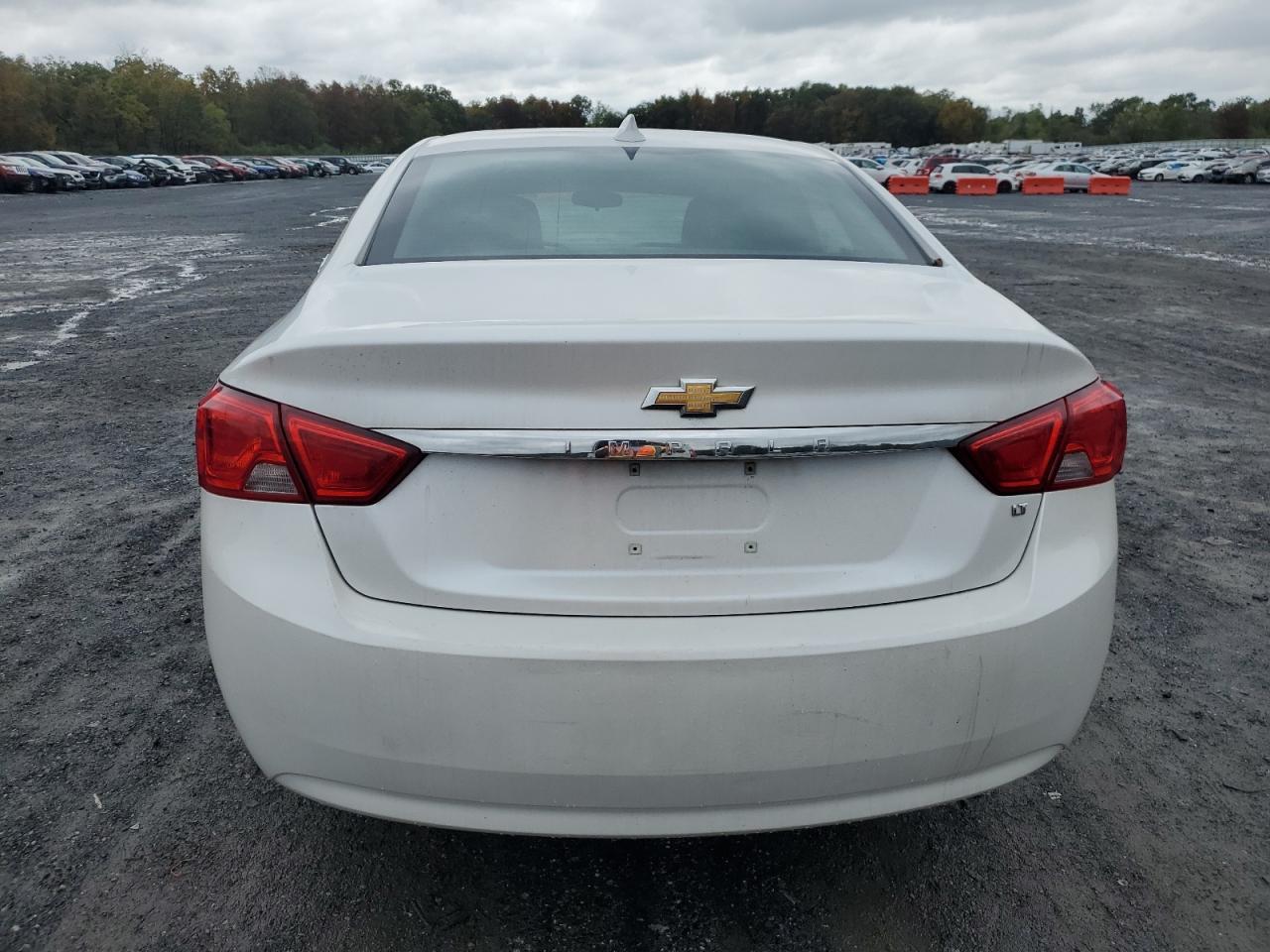 2017 Chevrolet Impala Lt VIN: 2G1105SAXH9189581 Lot: 74258054