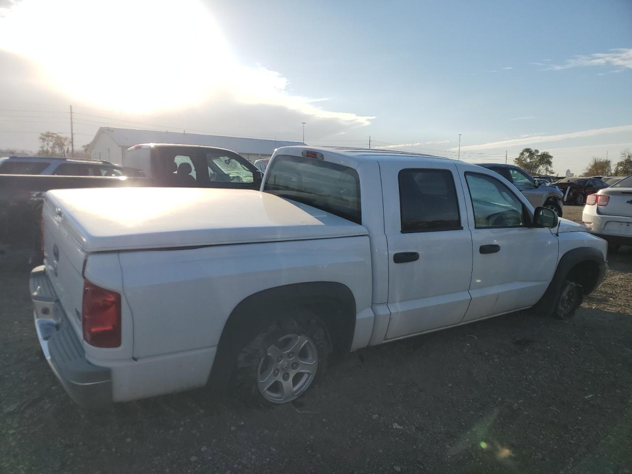 2005 Dodge Dakota - Image 3