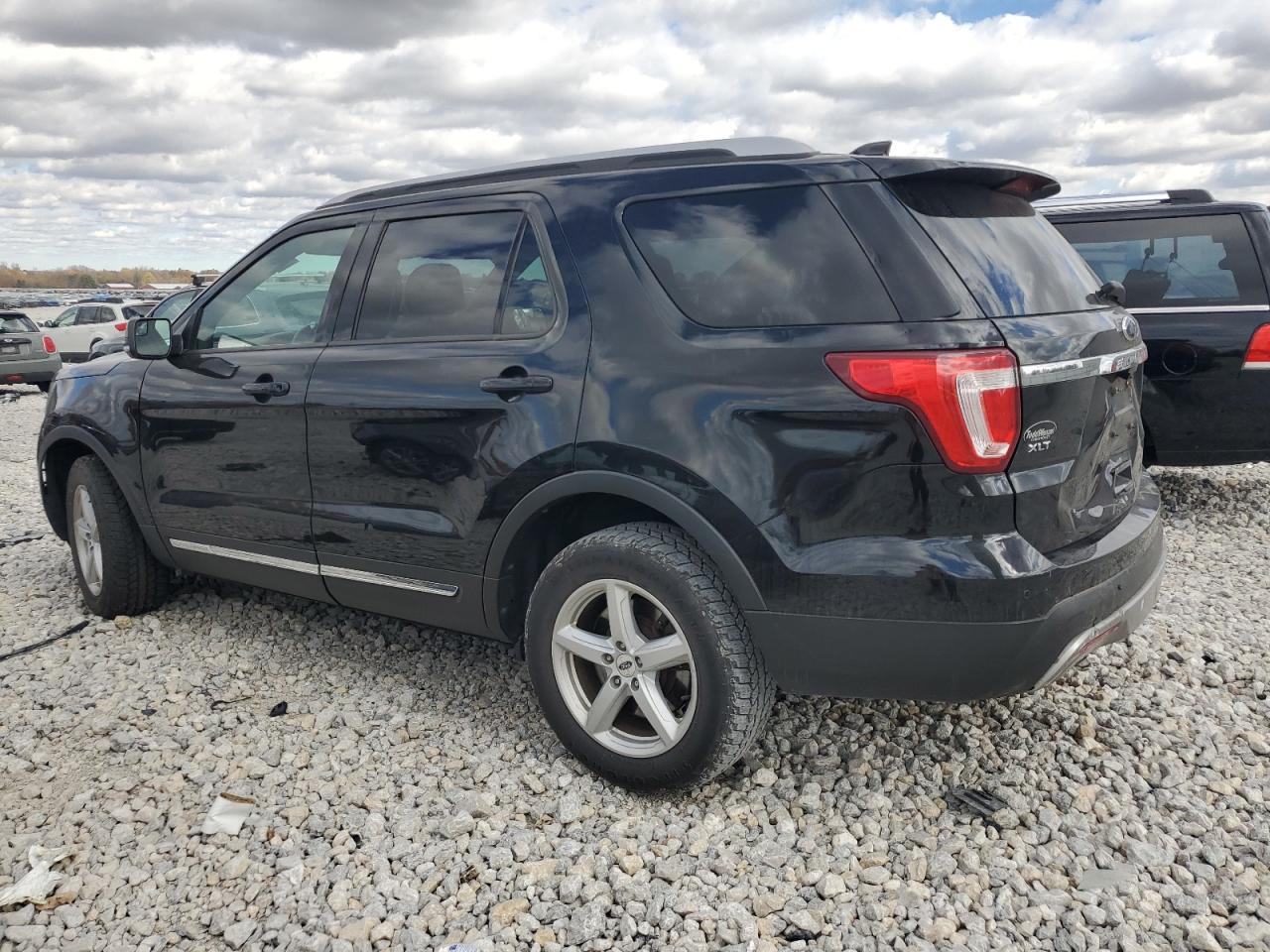 VIN 1FM5K8D82GGB20362 2016 FORD EXPLORER no.2