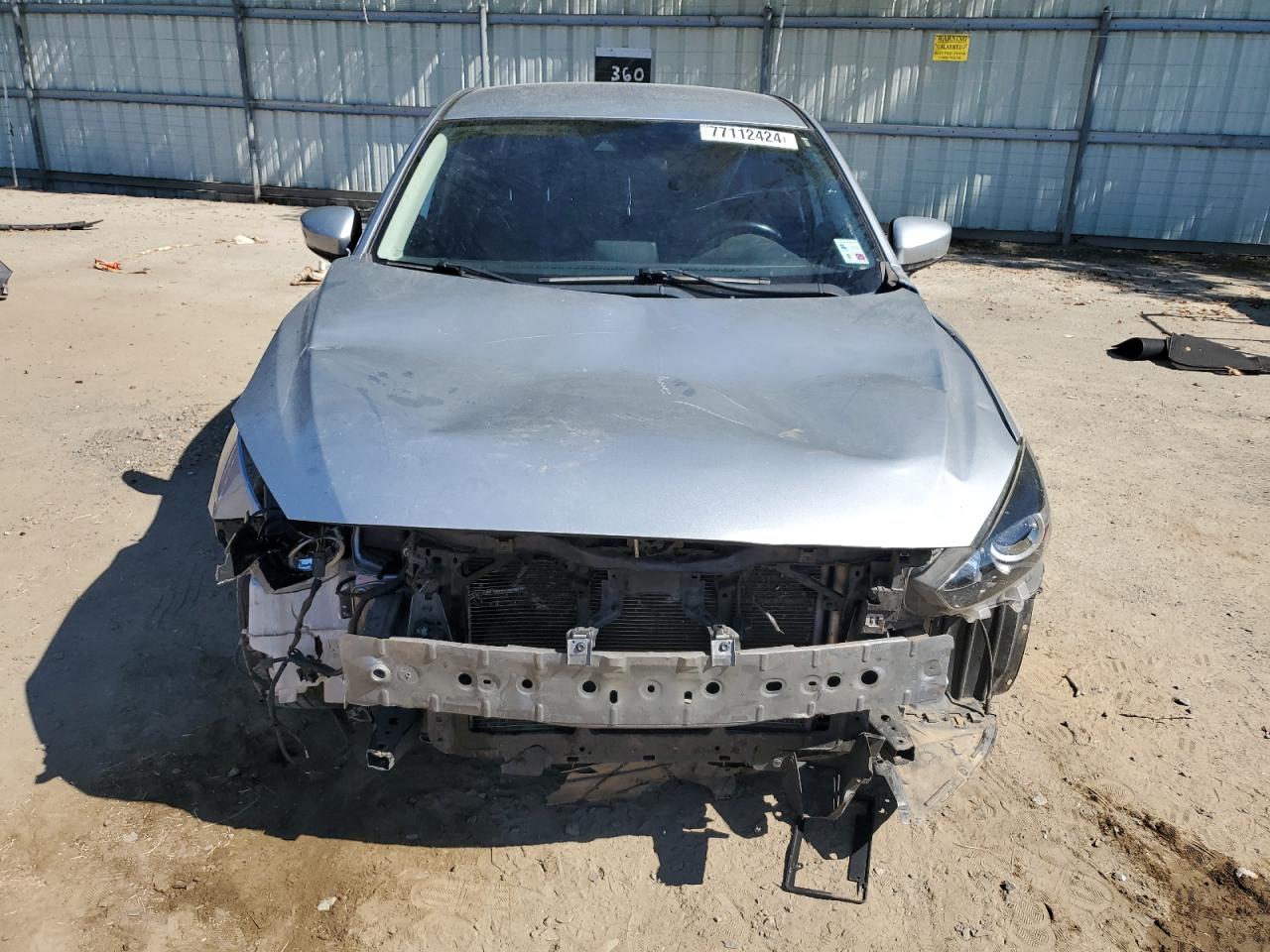 VIN 3MZBN1V30JM216963 2018 MAZDA 3 no.5