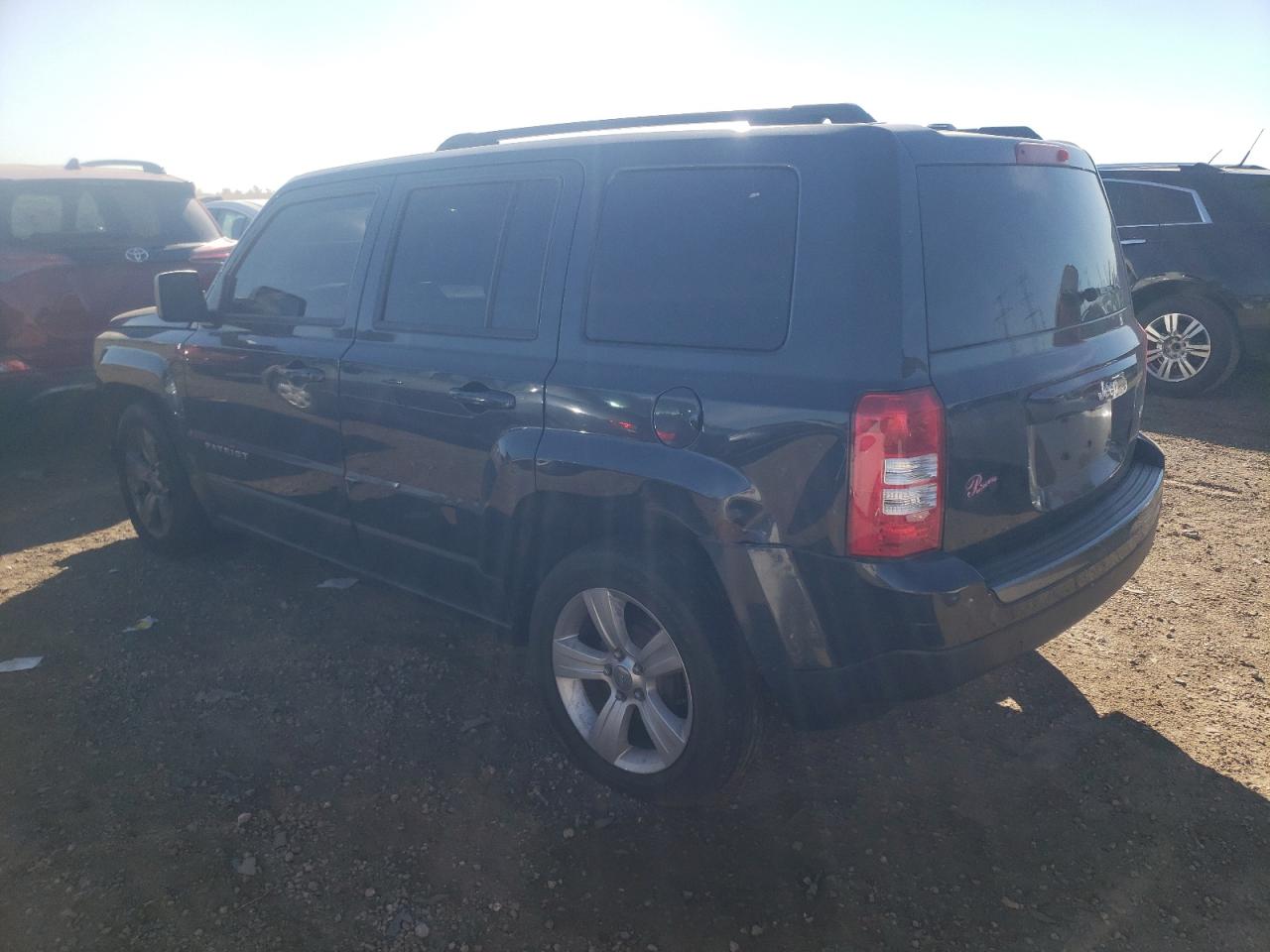 VIN 1C4NJPFB4ED905751 2014 JEEP PATRIOT no.2