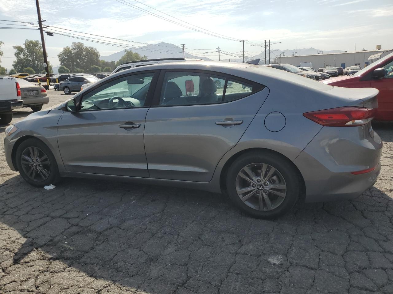 2018 Hyundai Elantra - Image 2