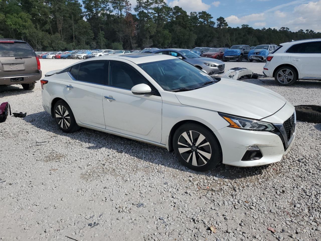 2019 Nissan Altima - Image 4