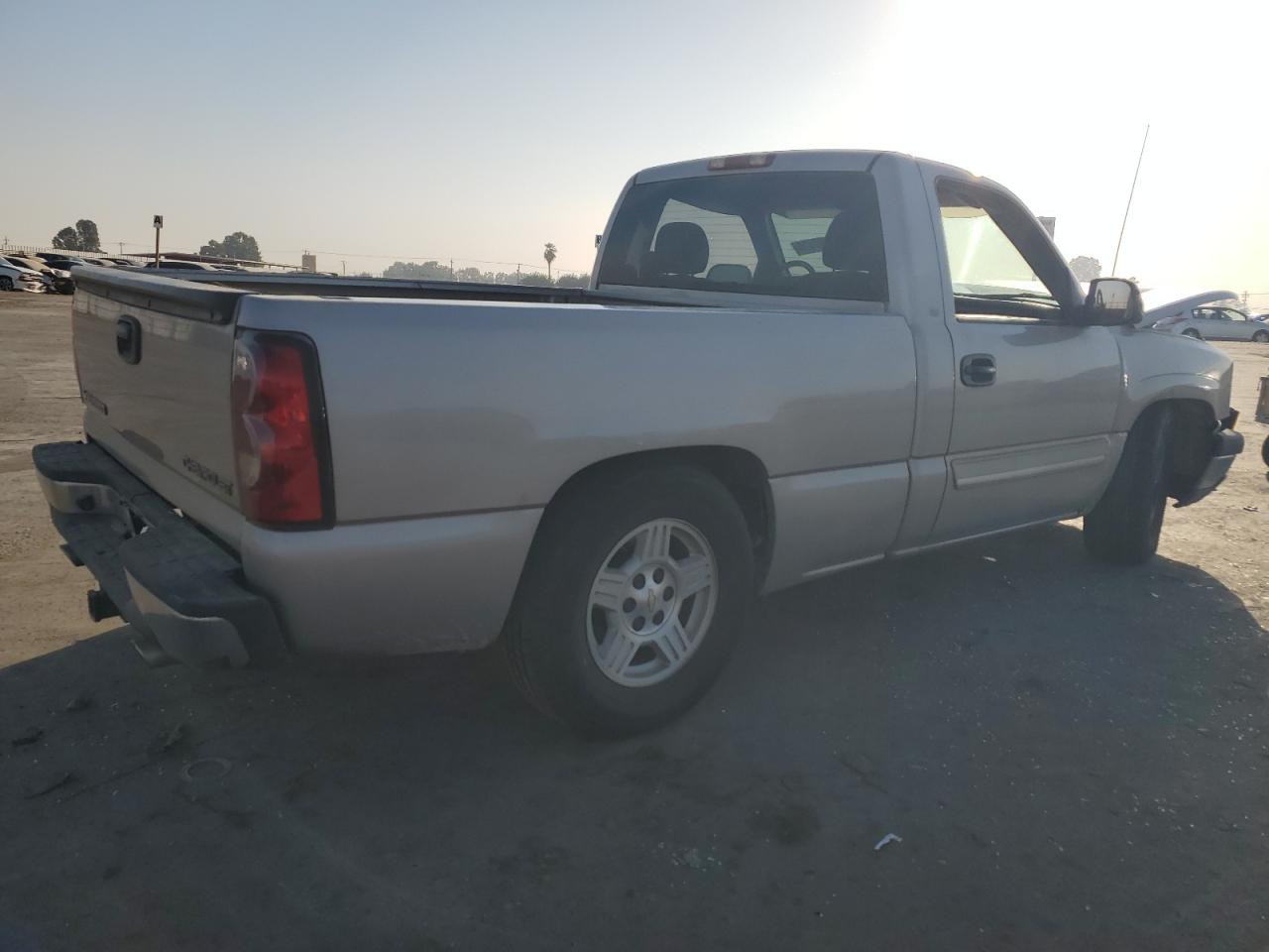 2004 Chevrolet Silverado - Image 3
