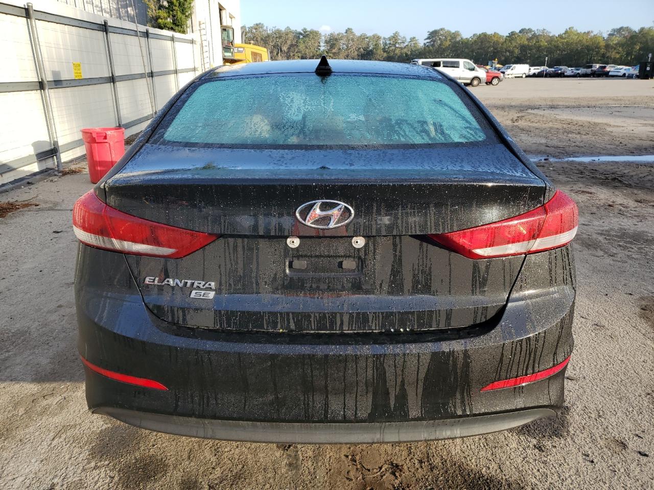 2017 Hyundai Elantra - Image 6