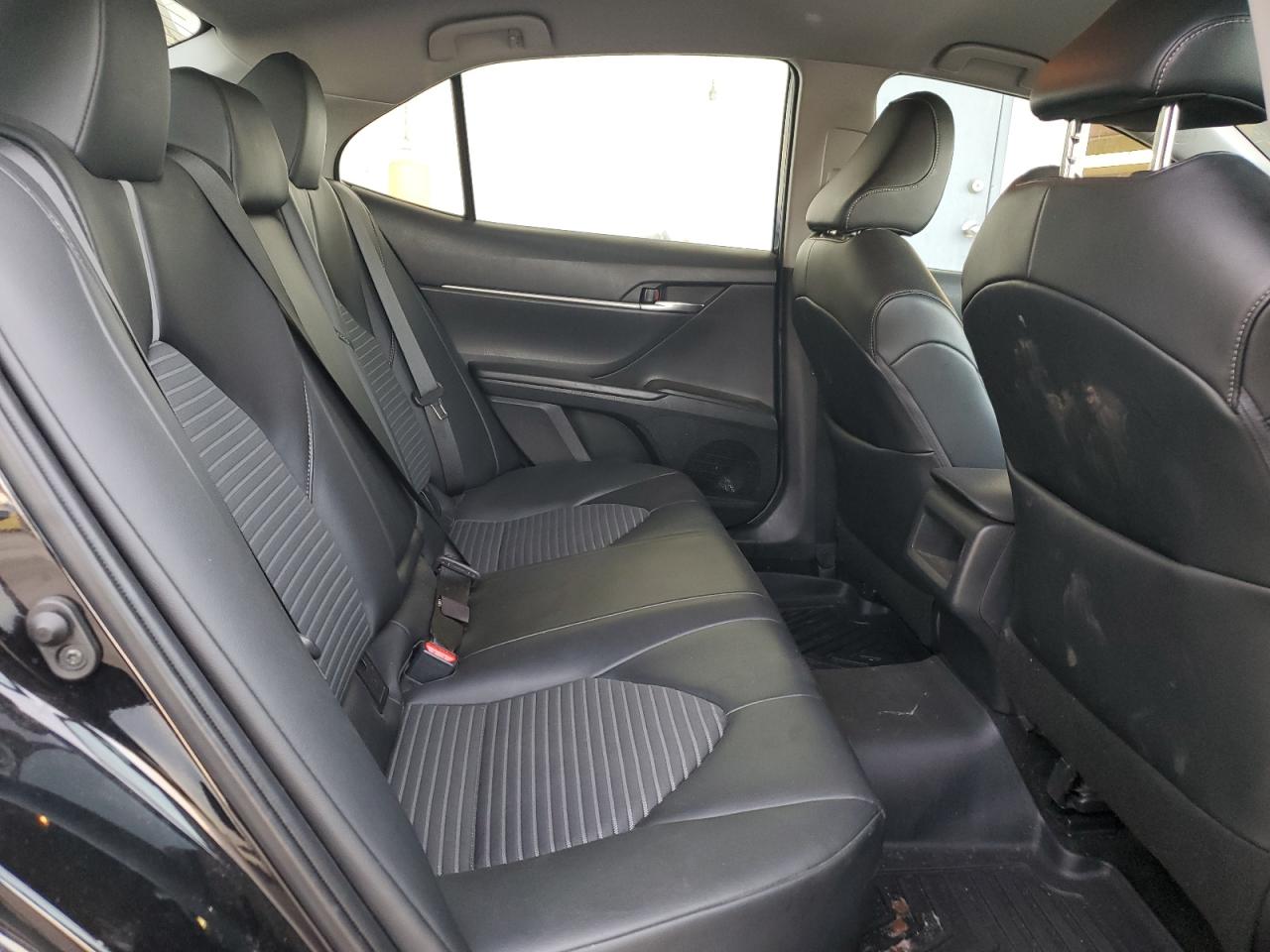 2021 Toyota Camry - Image 10