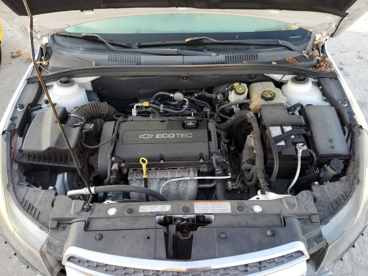 2014 Chevrolet Cruze - Image 13