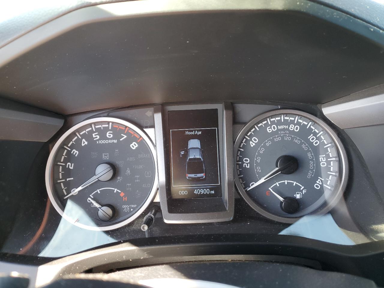 2020 Toyota Tacoma - Image 9