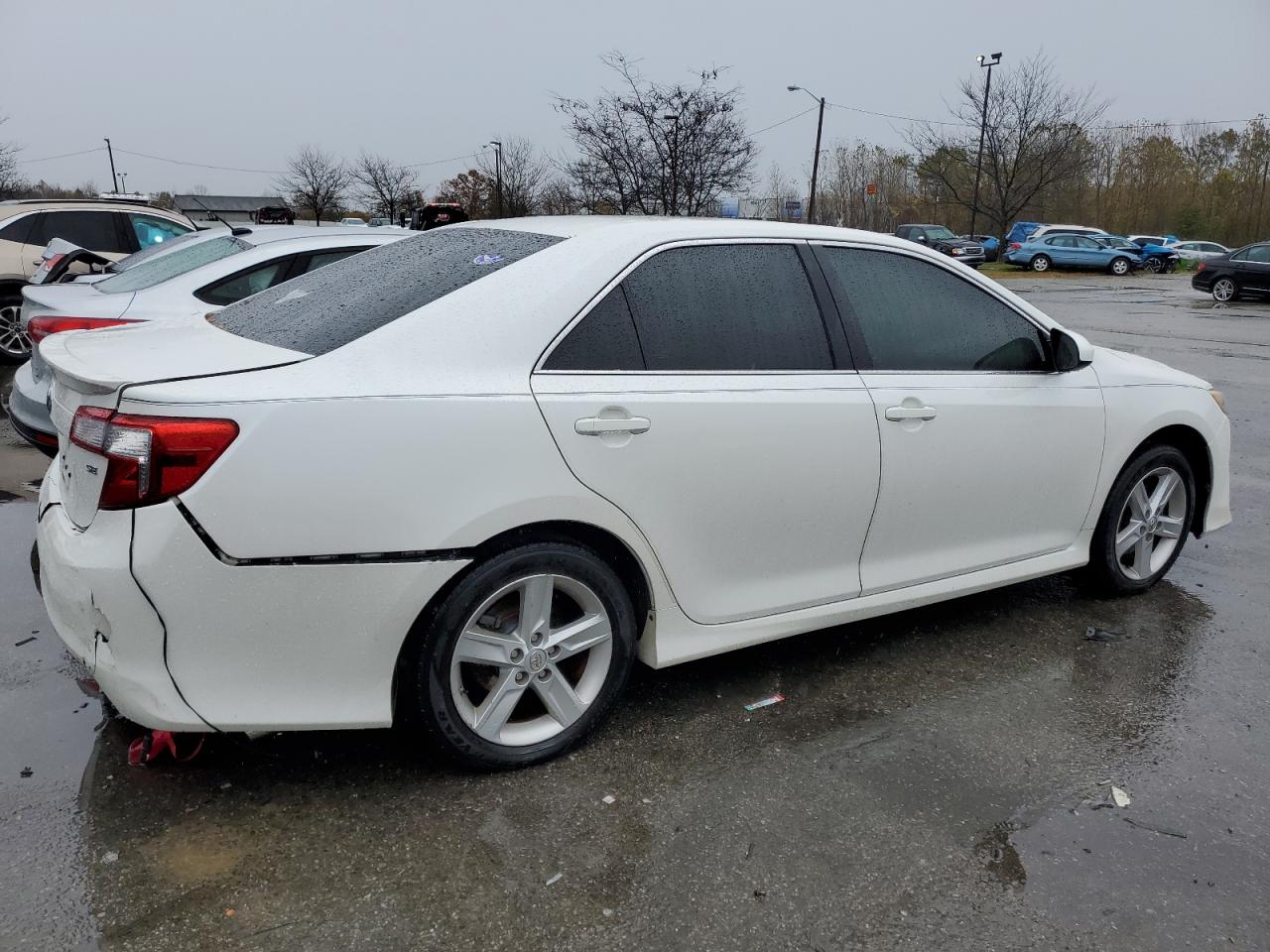 VIN 4T1BF1FK5EU461373 2014 TOYOTA CAMRY no.3