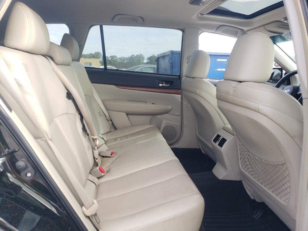 2014 Subaru Outback - Image 11