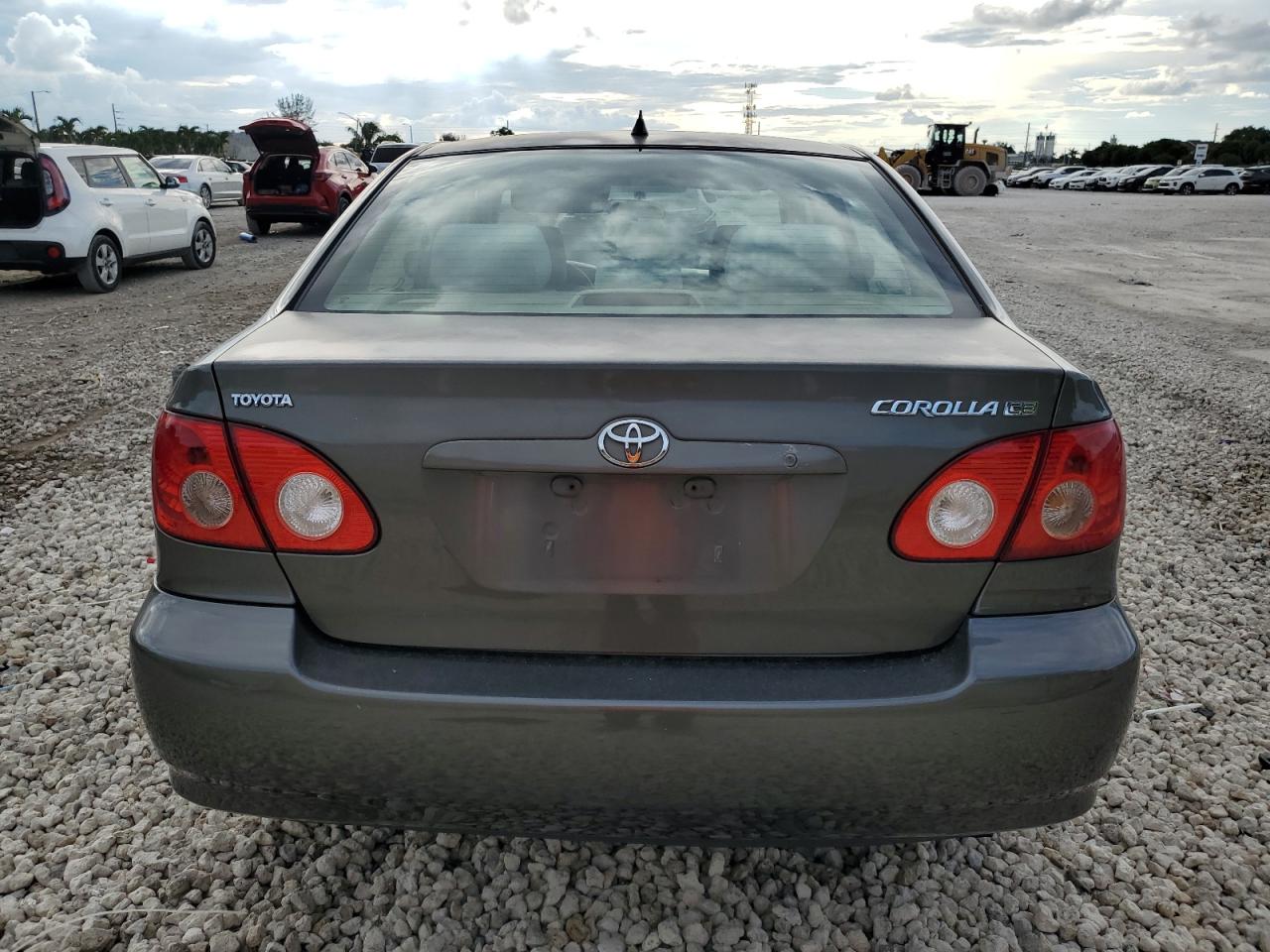 2005 Toyota Corolla Ce VIN: 2T1BR32E15C415463 Lot: 74440774