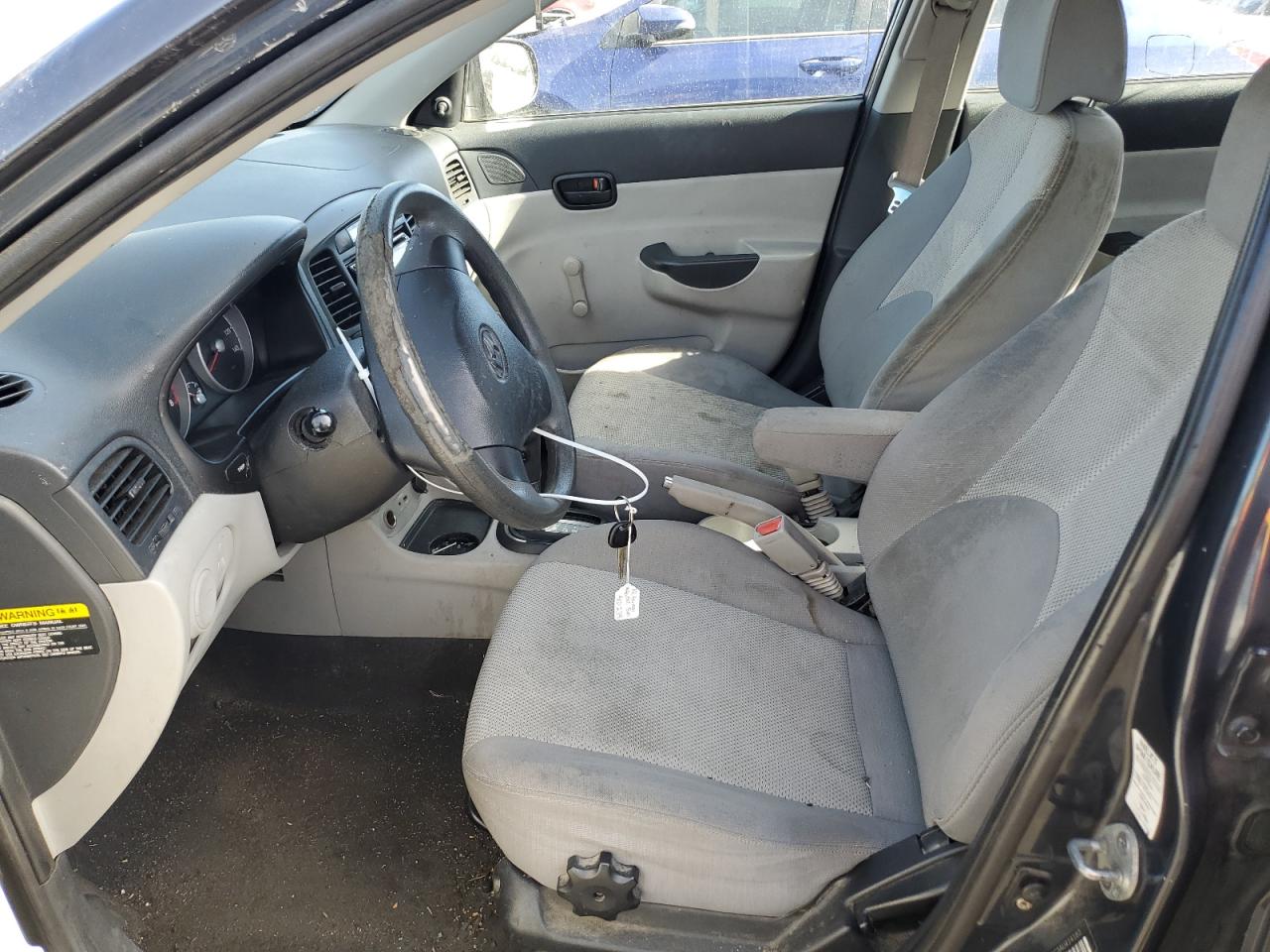 2010 Hyundai Accent - Image 7
