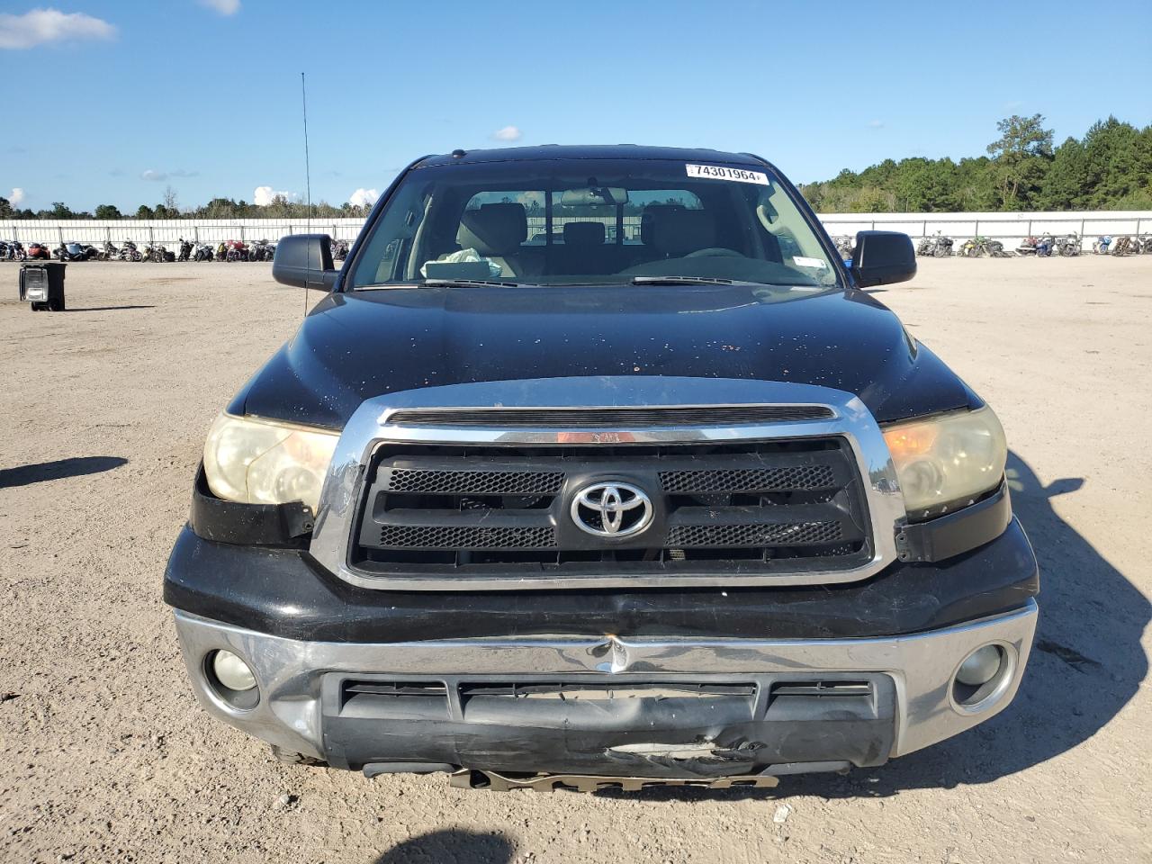 2010 Toyota Tundra - Image 11