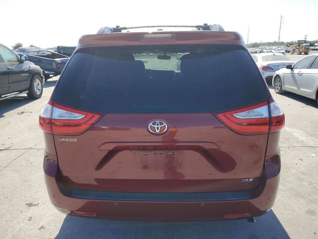 2015 Toyota Sienna Xle VIN: 5TDYK3DC4FS588087 Lot: 77676214