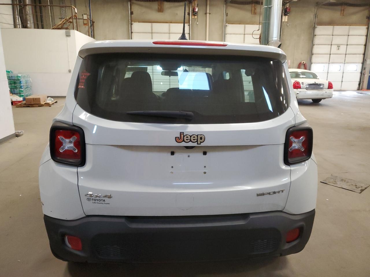 2016 Jeep Renegade Sport VIN: ZACCJBAT2GPD05986 Lot: 76082864