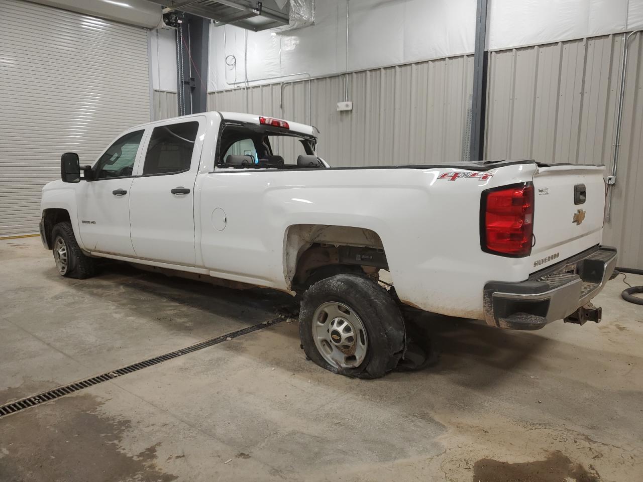 2015 Chevrolet Silverado - Image 2