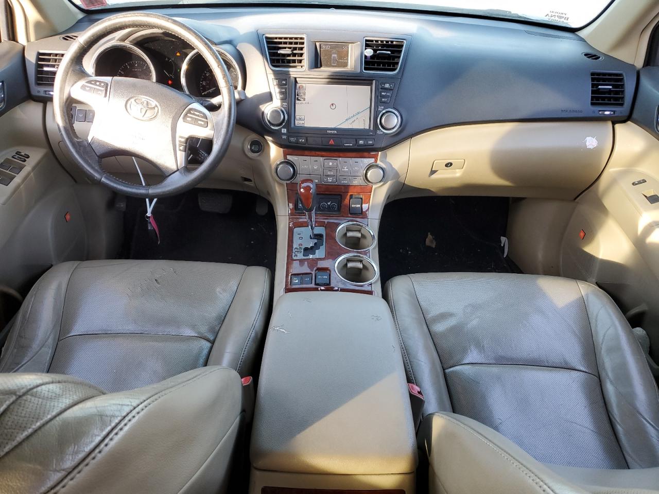 2011 Toyota Highlander - Image 8