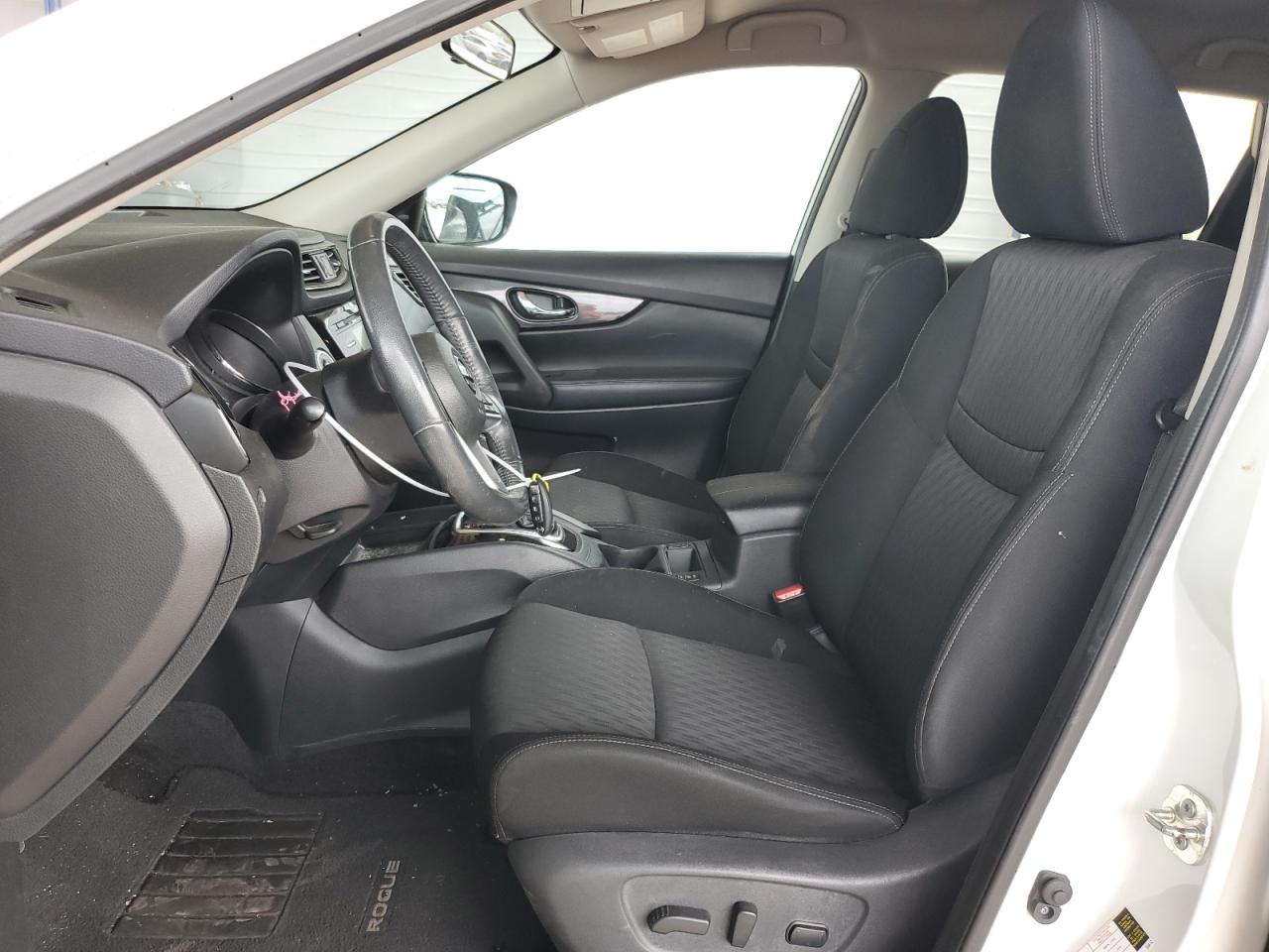 2017 Nissan Rogue - Image 7