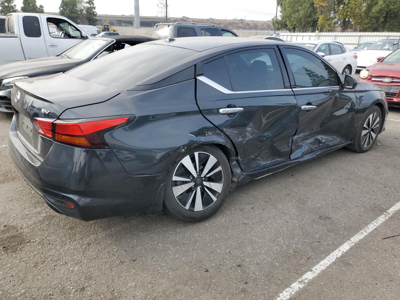2019 Nissan Altima - Image 3