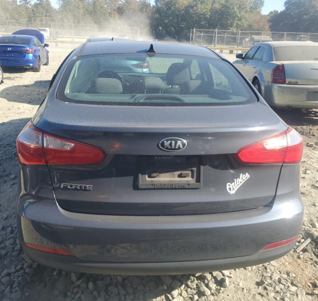 2016 Kia Forte - Image 6