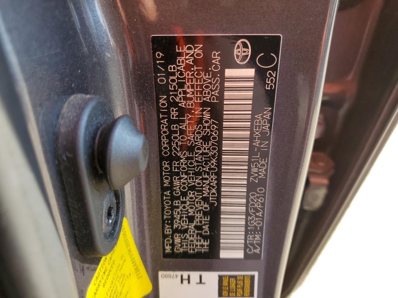 2019 Toyota Prius - Image 12