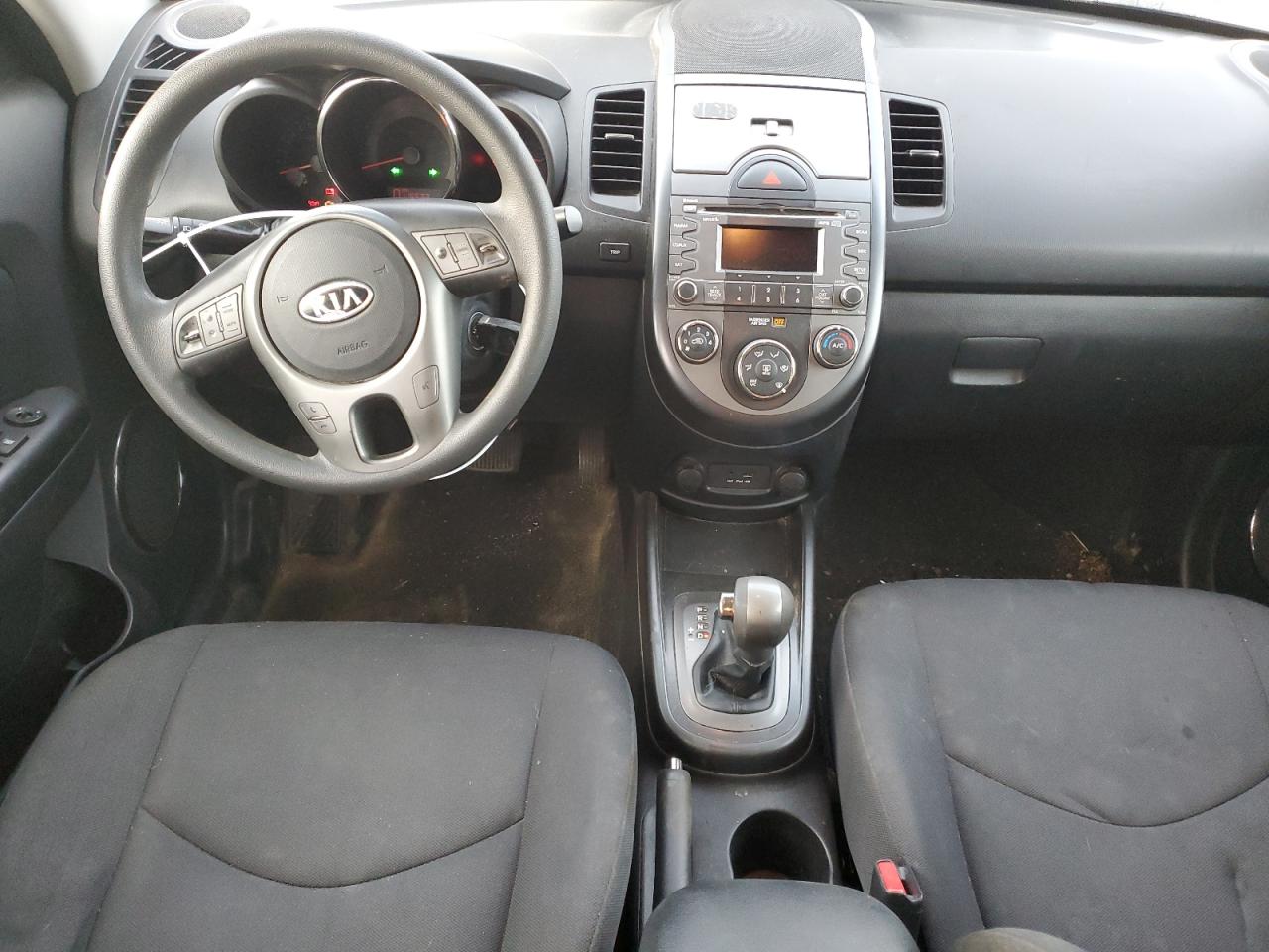 KNDJT2A25B7311084 2011 Kia Soul +